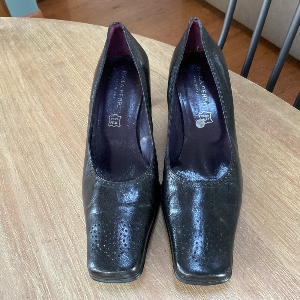 Paola Ferri Women’s Black Italian Leather  Pumps 38 (US 8) - Picture 10 of 12